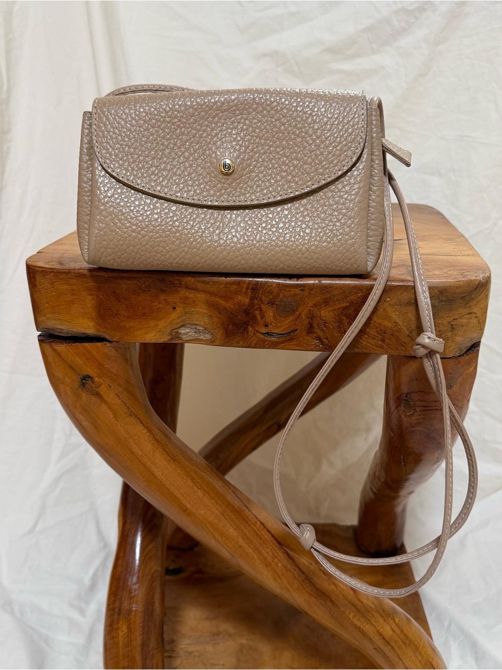 Handcrafted Colombian Pebbled Leather Crossbody Bag Taupe beige Gold HW